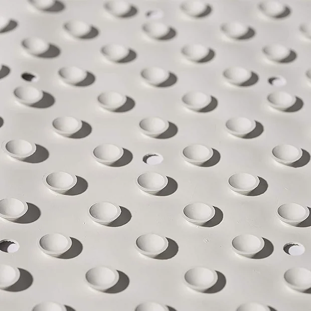 Croydex Anti-Bacterial White Bath Mat 900 X 370mm 4 Croydex Anti-Bacterial White Bath Mat 900 X 370mm - Image 4