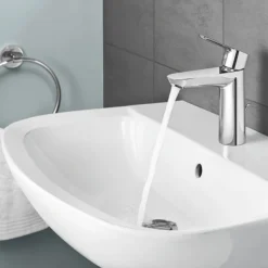 Grohe Bau 4-Piece Bathroom Suite (Basin + Rimless Close Coupled Toilet)