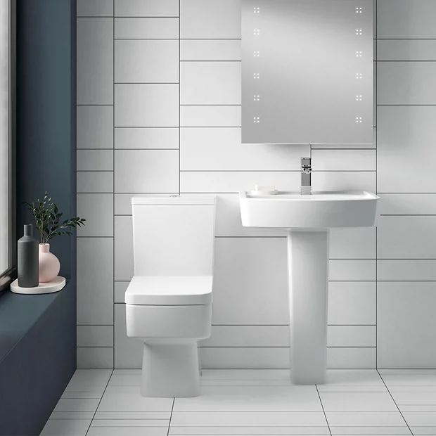 Bliss 4 Piece Bathroom Suite - CC Toilet & 1TH Basin With Pedestal - 2 X Basin Size And Seat Options 1 Bliss 4 Piece Bathroom Suite - CC Toilet & 1TH Basin With Pedestal - 2 X Basin Size And Seat Options